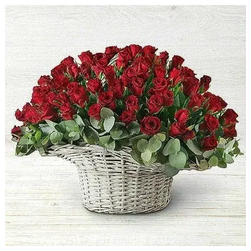 kalathia-me-triantafylla_659855445