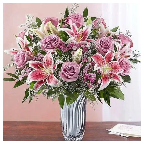 Ανθοδέσμη Γιορτής: Χαρίστε Αναμνήσεις με Στυλ